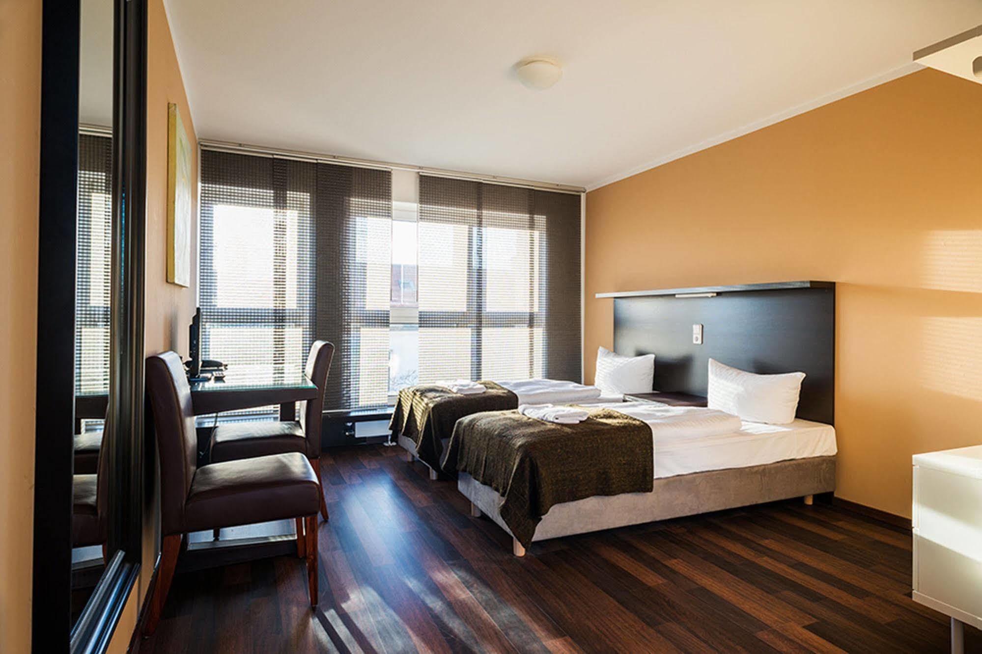 Apple City Hotel Берлін Екстер'єр фото